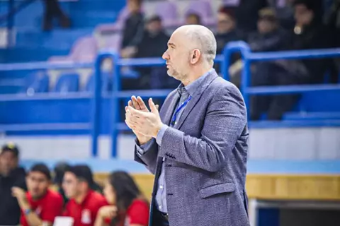 كرة سلة.. مدرب منتخب مصر يصل تونس لقيادة أهلي طرابلس 